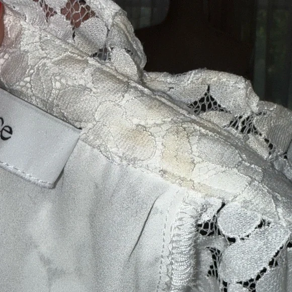☀️SUMMER CLEARANCE SALE☀️ Cece White Lace Blouse - Picture 4 of 7